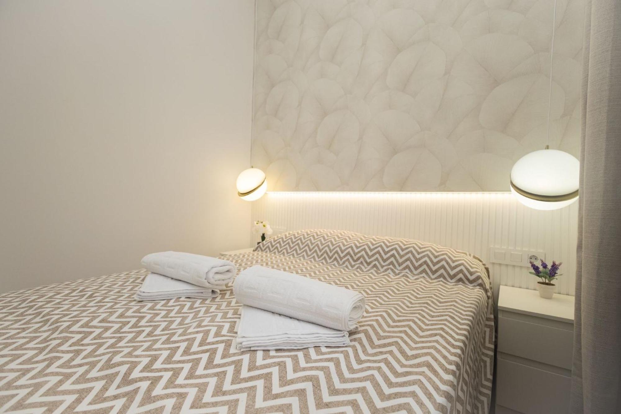 Ra Apartamentos Sevilla Alicante Bagian luar foto