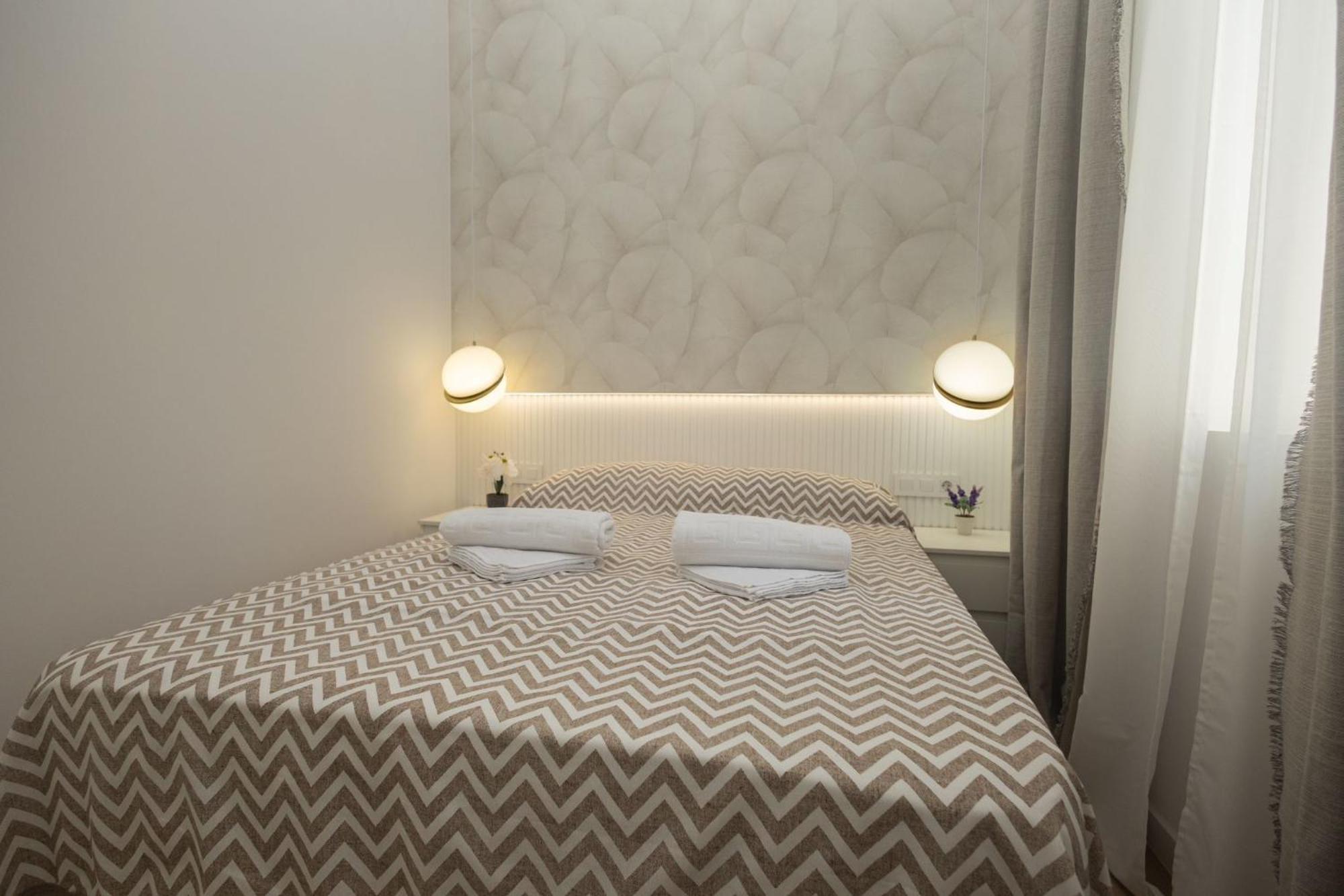 Ra Apartamentos Sevilla Alicante Bagian luar foto